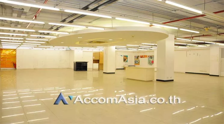 8  Office Space For Rent in Silom ,Bangkok BTS Surasak at Double A tower AA11173